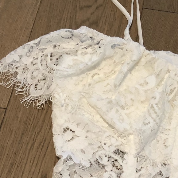 Lulu’s White Lace Bodysuit corset ruffle Sz S - Picture 12 of 16